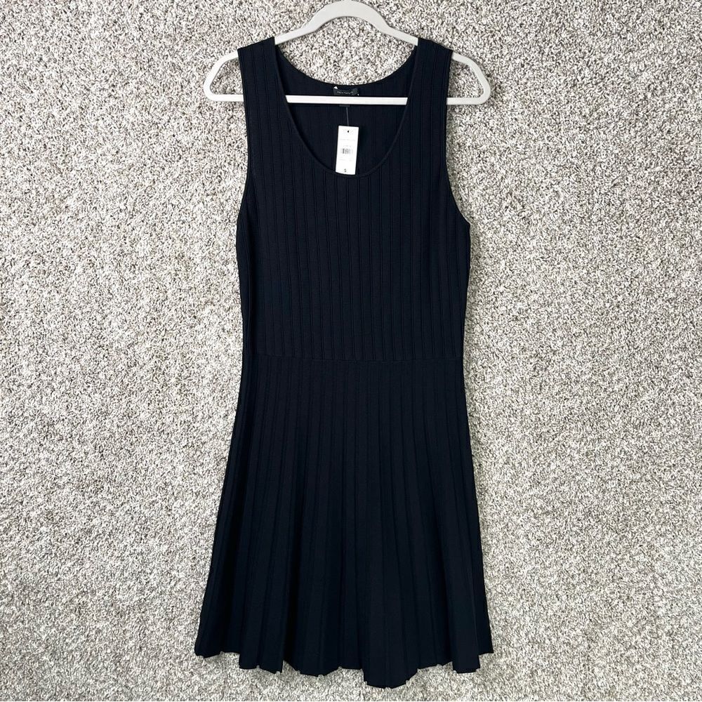 Ann Taylor Dress Women's Small Black Pleated Flare Sleeveless Tank Sweater‎ NWT